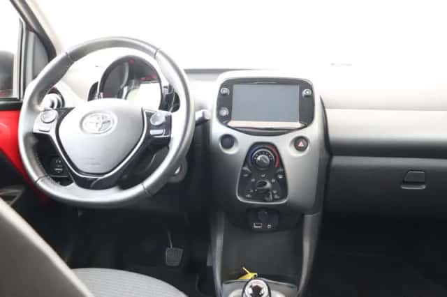 Toyota Aygo (2021) thumbnail 4
