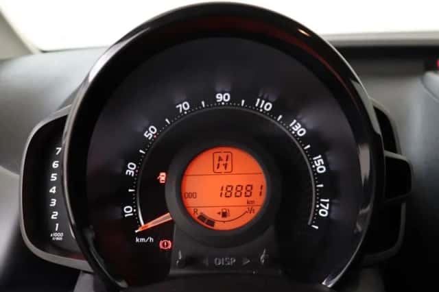 Toyota Aygo (2021) thumbnail 5
