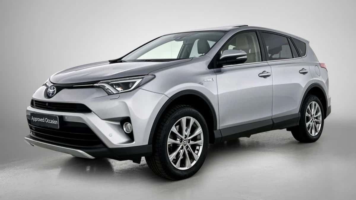 Toyota RAV4 (2017) — foto 1