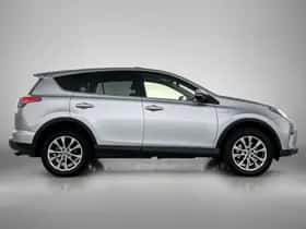 Toyota RAV4 (2017) thumbnail 12