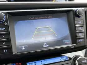 Toyota RAV4 (2017) thumbnail 8