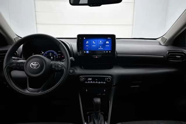 Toyota Yaris (2025) thumbnail 4