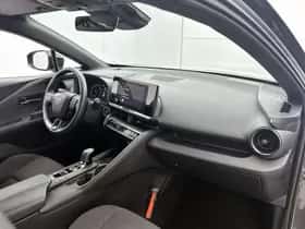 Toyota C-HR (2025) thumbnail 6