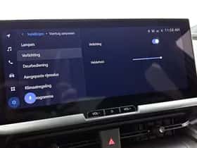 Toyota C-HR (2024) thumbnail 32