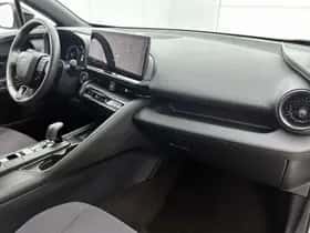 Toyota C-HR (2024) thumbnail 6
