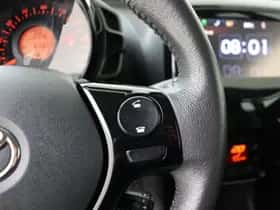 Toyota Aygo (2015) thumbnail 13