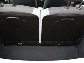 Toyota Aygo (2015) thumbnail 33