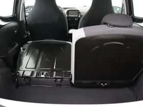 Toyota Aygo (2015) thumbnail 34