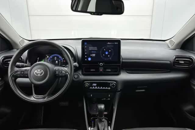 Toyota Yaris (2025) thumbnail 4