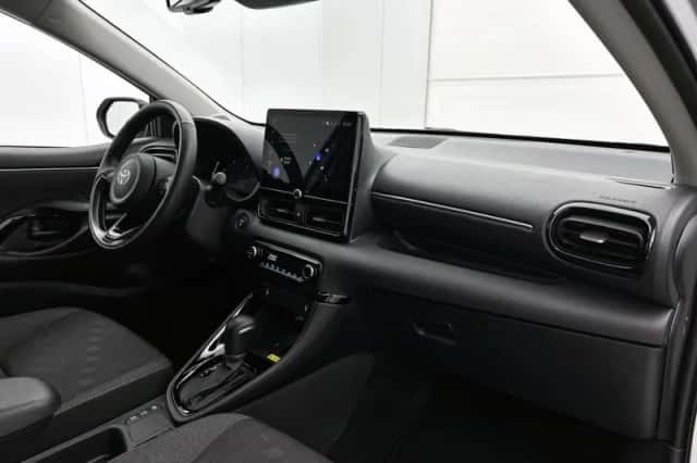 Toyota Yaris (2025) thumbnail 6