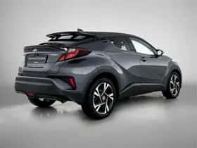 Toyota C-HR (2023) thumbnail 2