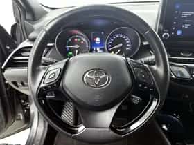 Toyota C-HR (2023) thumbnail 17