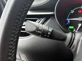 Toyota C-HR (2023) thumbnail 26