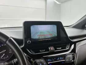 Toyota C-HR (2023) thumbnail 8