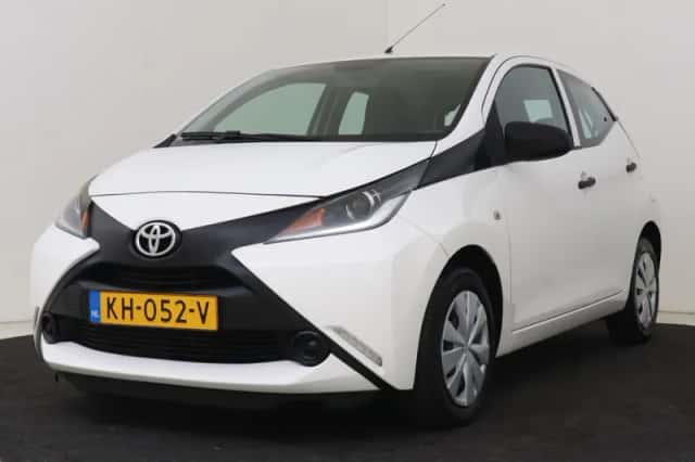 Toyota Aygo (2016) thumbnail 1