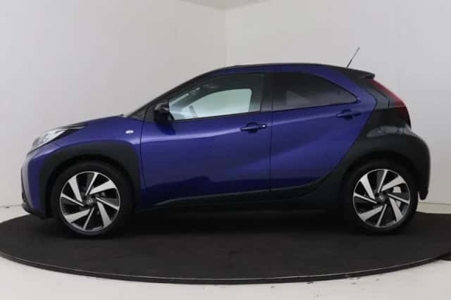 Toyota Aygo (2022) thumbnail 3