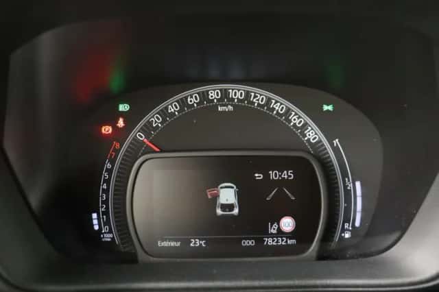 Toyota Aygo (2022) thumbnail 5