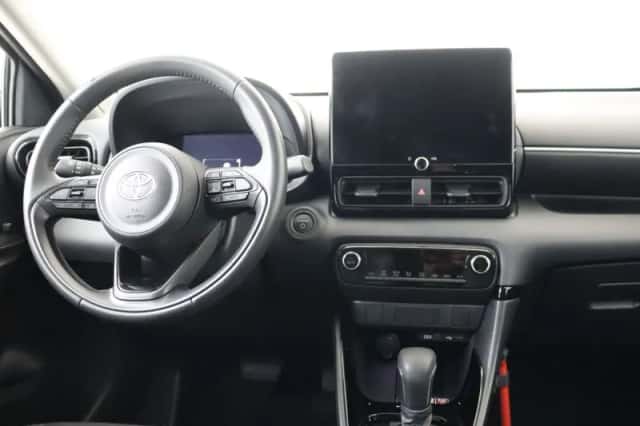 Toyota Yaris (2025) thumbnail 4