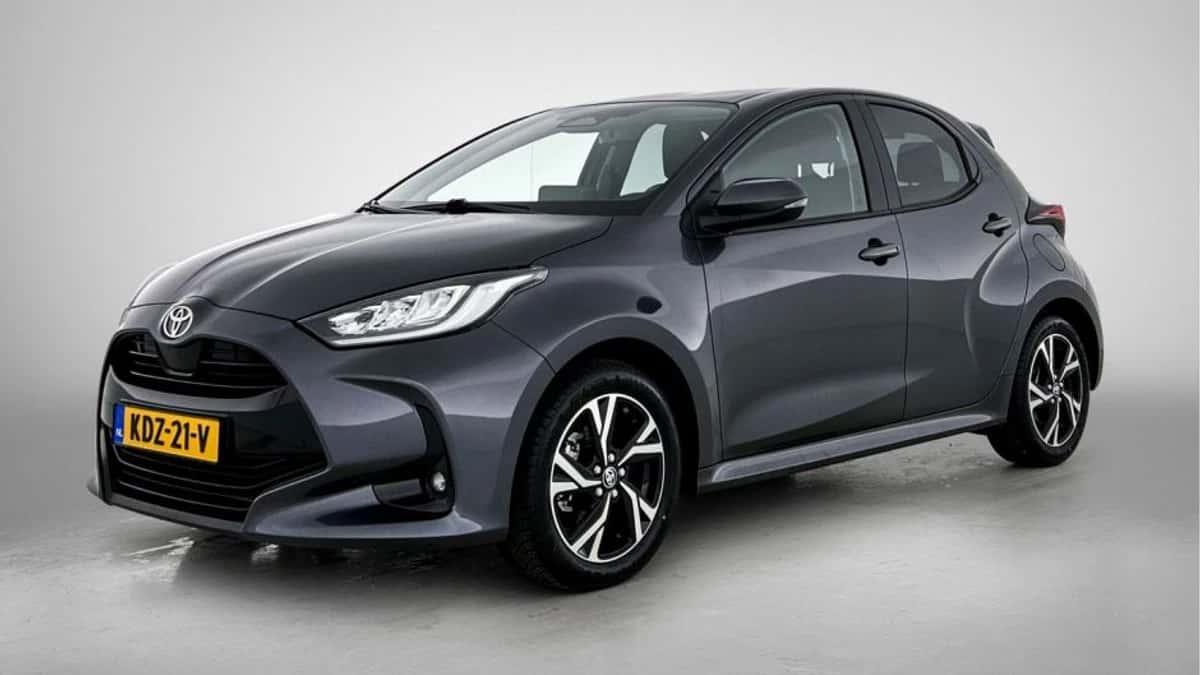 Toyota Yaris (2024) — foto 1