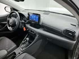 Toyota Yaris (2024) thumbnail 6