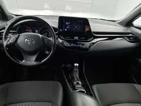 Toyota C-HR (2023) thumbnail 4