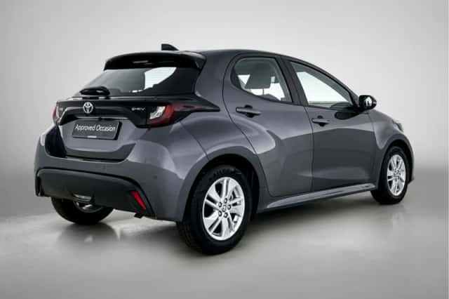 Toyota Yaris (2025) thumbnail 2
