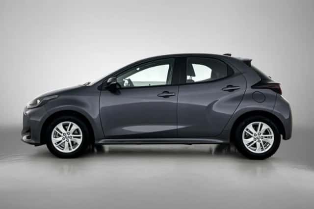 Toyota Yaris (2025) thumbnail 3