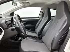 Toyota Aygo (2018) thumbnail 15