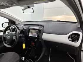 Toyota Aygo (2018) thumbnail 6