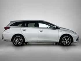 Toyota Auris (2017) thumbnail 11