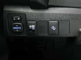 Toyota Auris (2017) thumbnail 33
