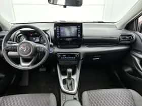 Toyota Yaris (2022) thumbnail 4