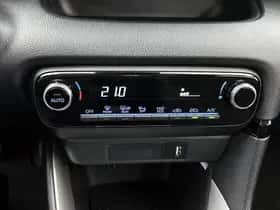 Toyota Yaris (2022) thumbnail 9