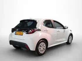 Toyota Yaris (2024) thumbnail 2