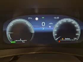 Toyota C-HR (2025) thumbnail 7