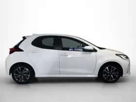 Toyota Yaris (2023) thumbnail 3