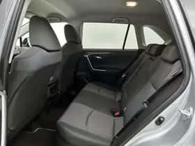 Toyota RAV4 (2021) thumbnail 16