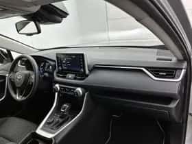 Toyota RAV4 (2021) thumbnail 6