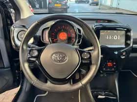 Toyota Aygo (2015) thumbnail 5
