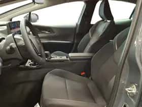 Toyota Prius (2025) thumbnail 5
