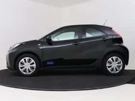 Toyota Aygo (2022) thumbnail 3
