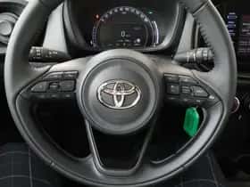 Toyota Aygo (2022) thumbnail 5