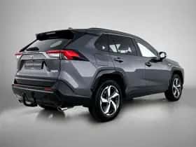 Toyota RAV4 (2022) thumbnail 2