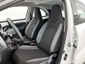 Toyota Aygo (2022) thumbnail 15