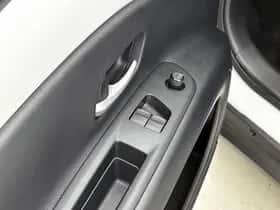 Toyota Aygo (2022) thumbnail 21