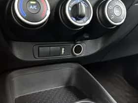 Toyota Aygo (2022) thumbnail 23
