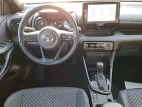 Toyota Yaris (2022) thumbnail 4