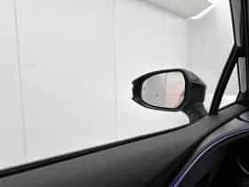 Toyota C-HR (2024) thumbnail 35