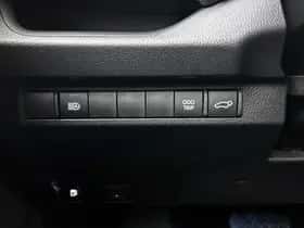 Toyota RAV4 (2023) thumbnail 32