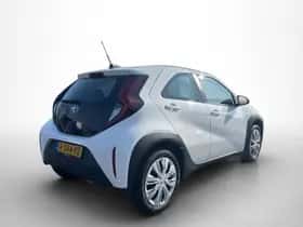 Toyota Aygo (2022) thumbnail 2
